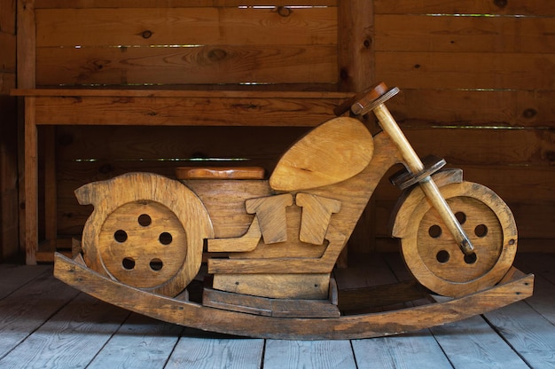 moto en bois