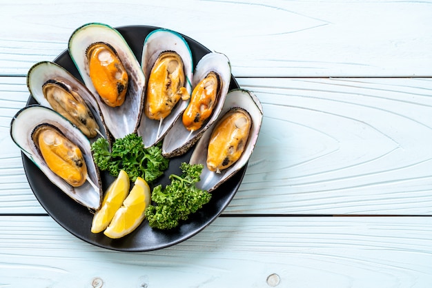 moules au citron et au persil