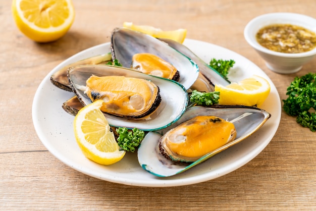 moules au citron et au persil