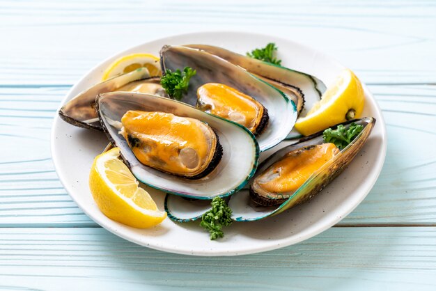 moules au citron et au persil