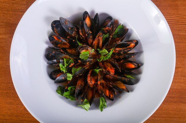 Photo moules noires savoureuses