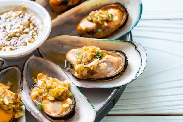 moules à la sauce de fruits de mer épicée