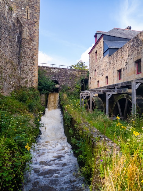 Moulin à eau à l'intérieur du château de Fougères. Région Bretagne, département d'Ille et Vilaine, France