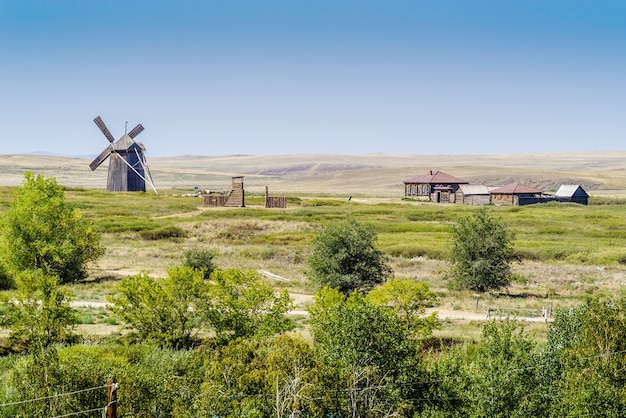 Moulin à vent et domaine cosaque