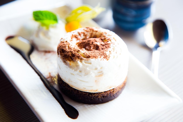 La mousse au chocolat est un dessert d'origine française.