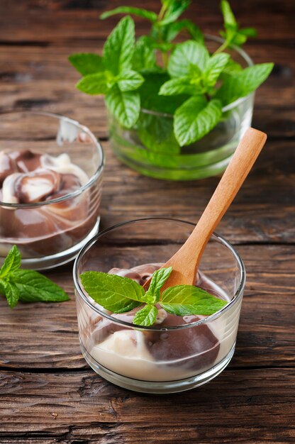 Mousse à la crème et au chocolat