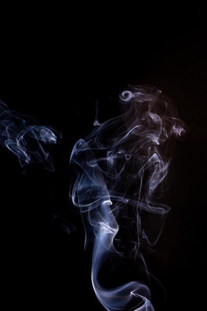 Photo mouvement de fumée sur fond noir