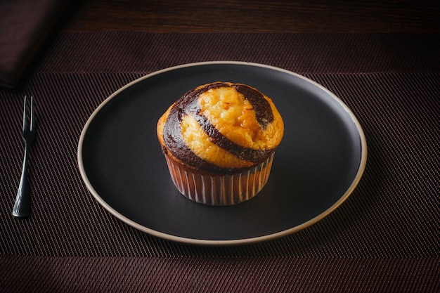 Muffin vanille au chocolat marbré de papier brun