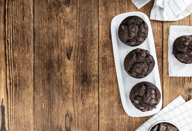 Muffins au chocolat mise au point sélective gros plan détaillé