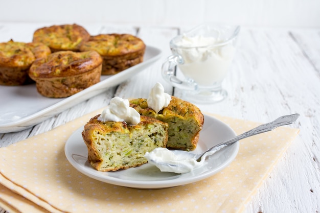 Muffins aux courgettes et aux herbes