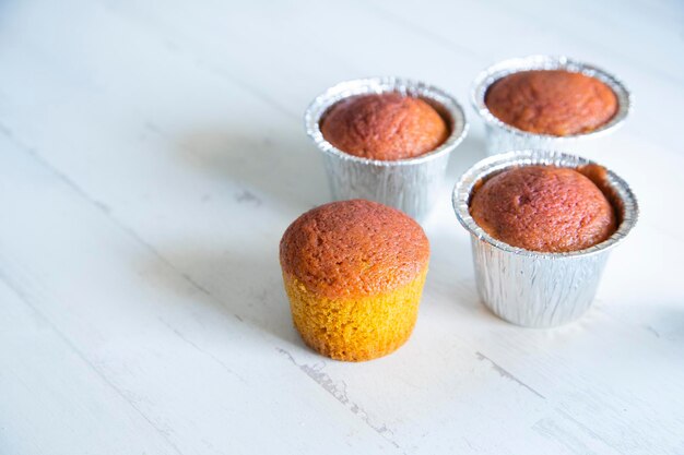 Muffins à la betterave. Recette de dessert végétalien.