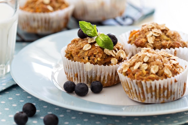 Muffins végétaliens à la banane et aux carottes