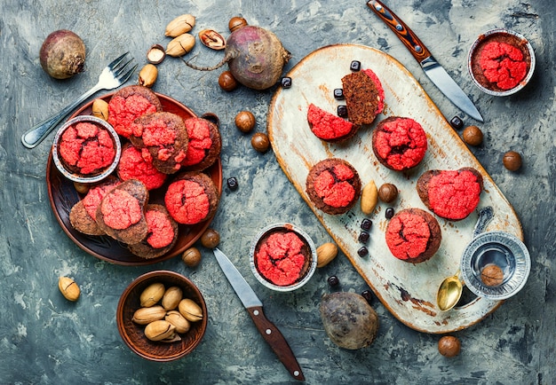 Muffins végétariens à la betterave.