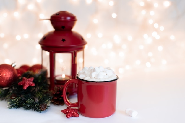 Mug Avec Boisson Chaude Et Biscuits De Noël