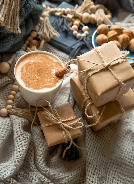 mug avec chocolat chaud et coffrets cadeaux