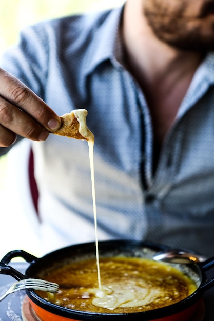 Muhlama - bouillie de maïs avec du fromage.