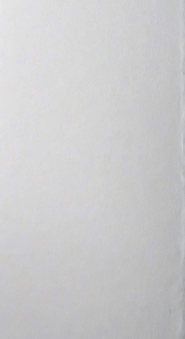 Photo un mur blanc avec une photo d'une personne dessus