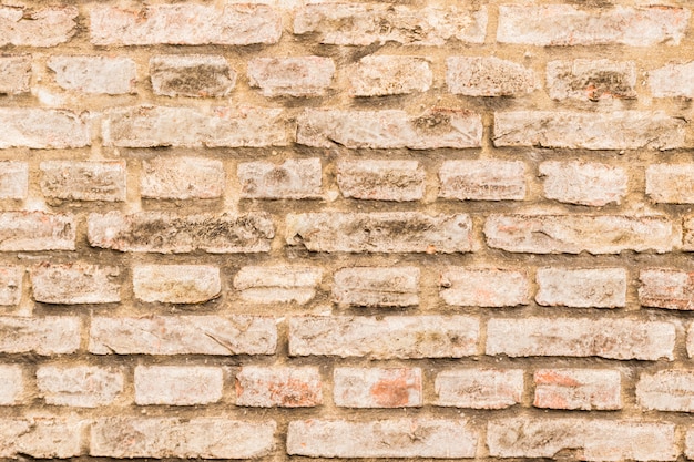 Mur de briques rouges