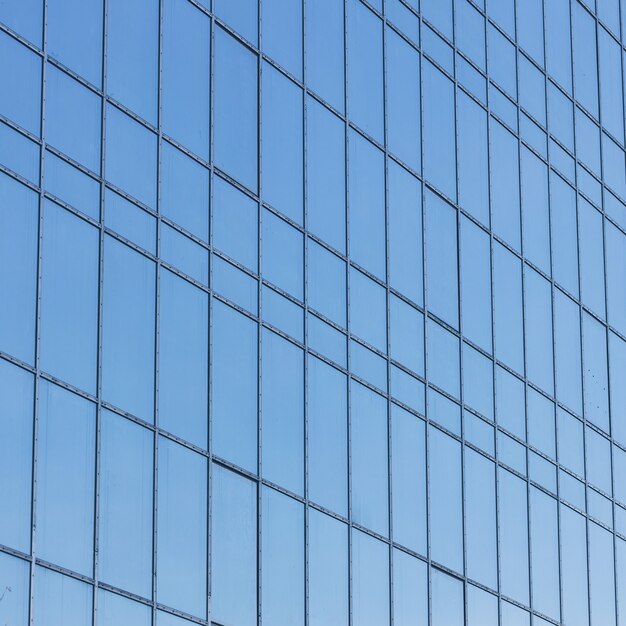 Mur de verre. Une partie de l'extérieur d'un gratte-ciel