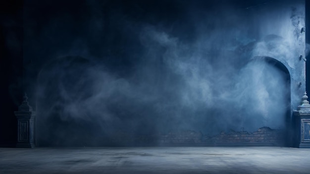 Mur vide bleu foncé avec de la fumée de stuc décoratif