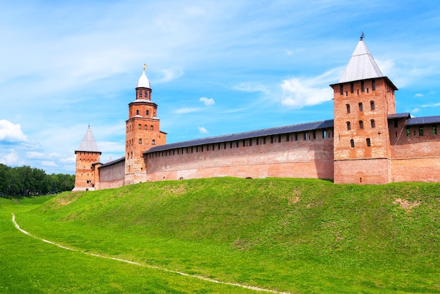 Les murs du Kremlin à Novgorod le Grand