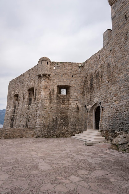 Murs fortifiés de la vieille ville de Budva Monténégro