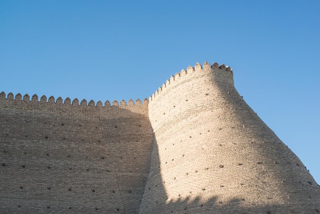 Murs historiques de la forteresse Ark à Boukhara, en Asie centrale