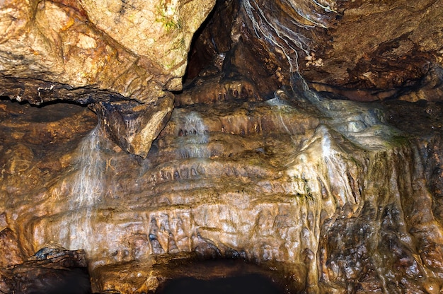 Murs de stalactites stalagmites de la grotte Modèle de conception