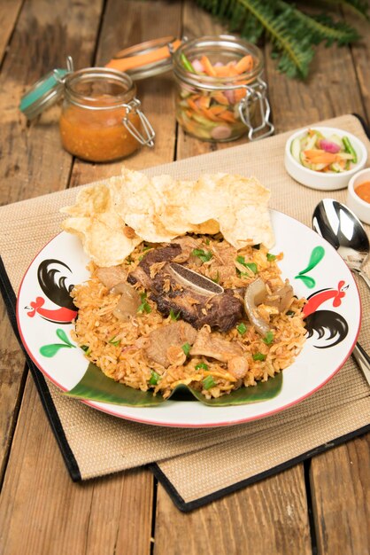 Photo nasi goreng kampung iga sapi boeuf riz frit indonésien