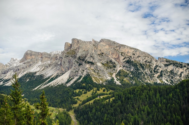 La nature de la dolomite italienne