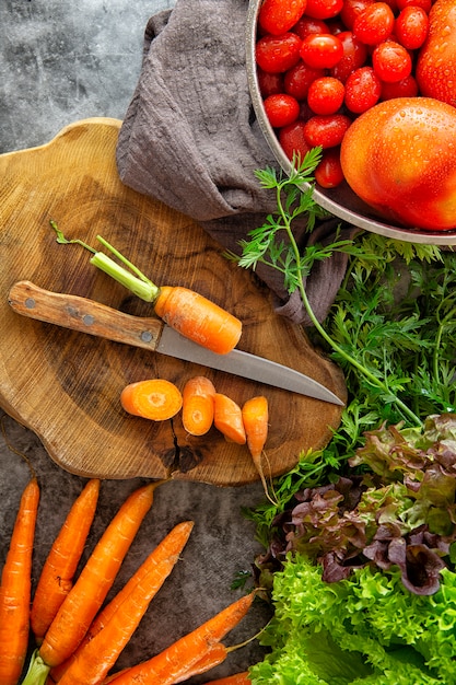 Nature et jardinage. Carotte aux verts