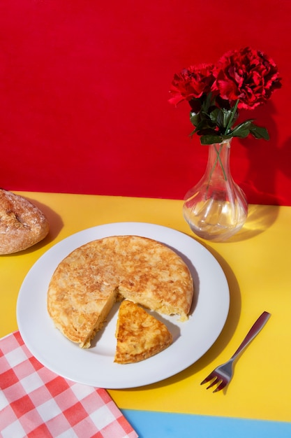 Photo nature morte de tortilla espagnole