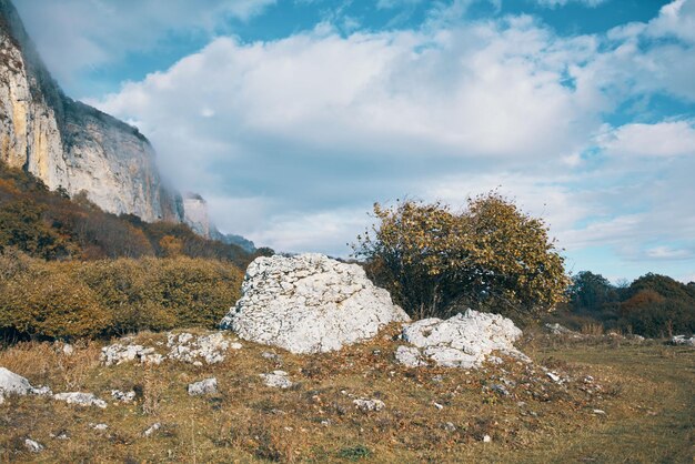 nature paysage montagnes pierres voyage nuages air frais