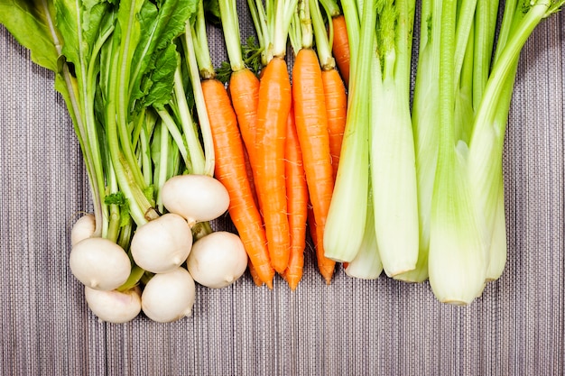 Navet, carotte et céleri du jardin