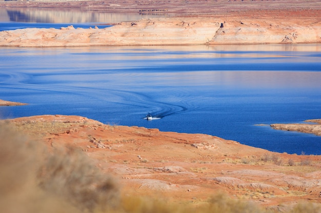 Navigation de plaisance dans le paysage du lac Powell