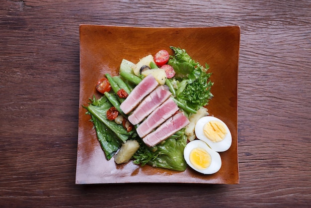 Niçoise au Thon et Salade de Légumes