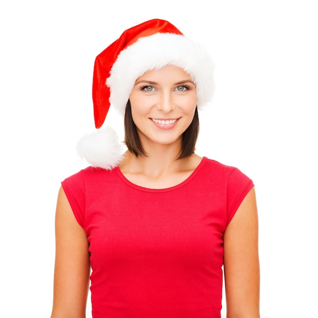 noël, noël, hiver, concept de bonheur - femme souriante en bonnet de noel et chemise rouge