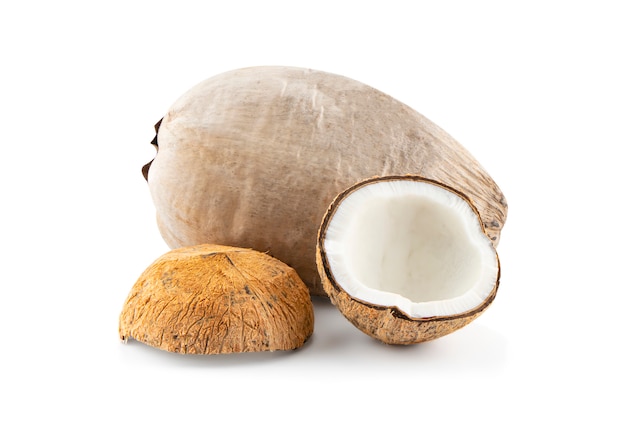 Noix de coco isolé sur fond blanc