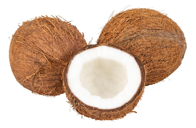 Noix de coco isolées sur fond blanc avec un tracé de détourage.