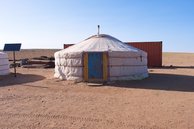 Nomad obtient un camp mongol au parc national du désert de gobi en Mongolie