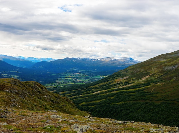 Norvège montagne pente paysage fond hd