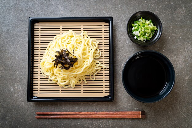 Nouilles ramen froides japonaises