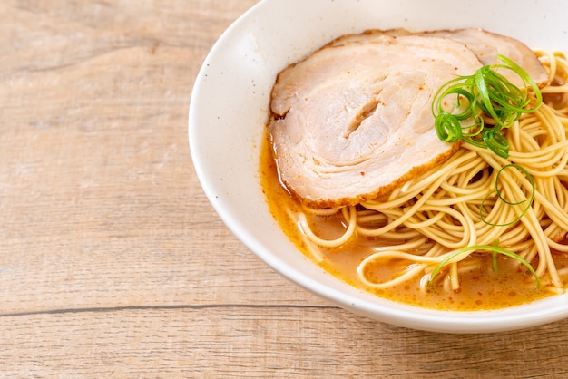 nouilles ramen tonkotsu au porc chaashu