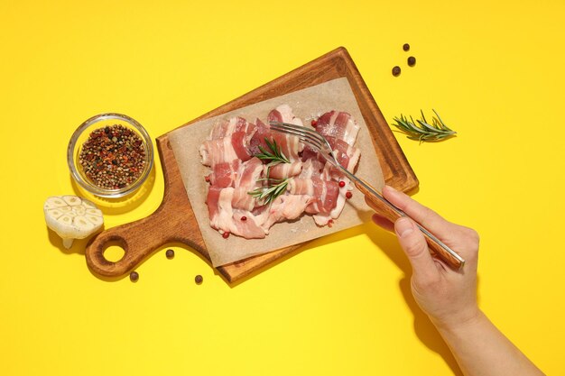 Nourriture à base de viande et concept de nourriture savoureuse délicieux bacon