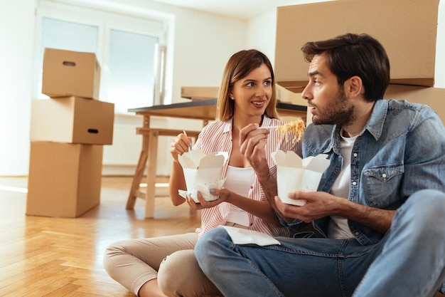 La nourriture est plus savoureuse et je suis plus heureux dans notre nouvelle maison