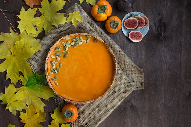 Nourriture d'Halloween. Tarte à la citrouille d'Halloween. Gâteaux faits maison.