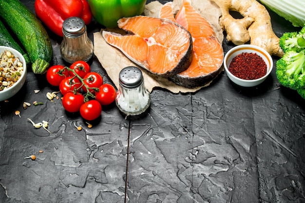 Photo nourriture saine steaks de saumon aux légumes et noix bio