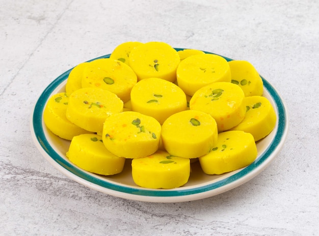 Nourriture sucrée indienne Kesar Peda