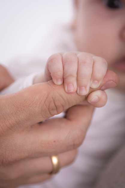 Nouveau-né petites mains partie du corps affection maternité