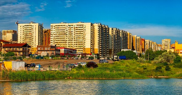 Photo nouveau quartier de la rue novorossiysk rybatskaya